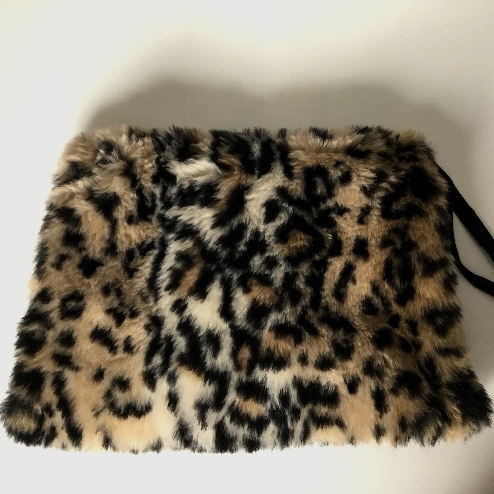 Faux Fur Tullette Satin Lined Muff Wristlet